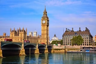 Visa if transiting through the UK