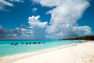 Activities to Enjoy While Island-Hopping in Bahamas