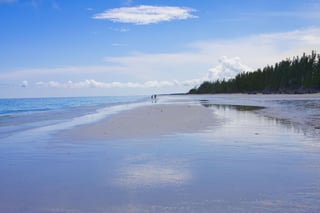 Gold Rock Beach (Lucayan National Park, Grand Bahama Island)