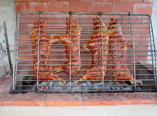 Leitão Assado (Roast Suckling Pig) Leitão Assado (Roast Suckling Pig)