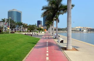 Marginal Promenade - Marginal da Ba&iacute;a de Luand