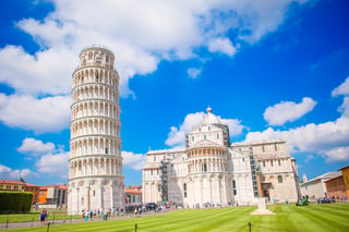 Italy (65 million visitors) Italy (65 million visitors)