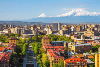 Tourists-in-Armenia