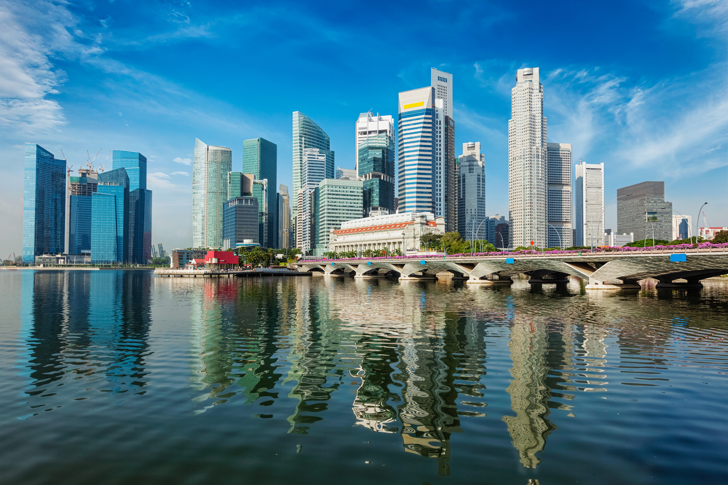 Singapore Expat Pay Rises as Hong Kong Declines