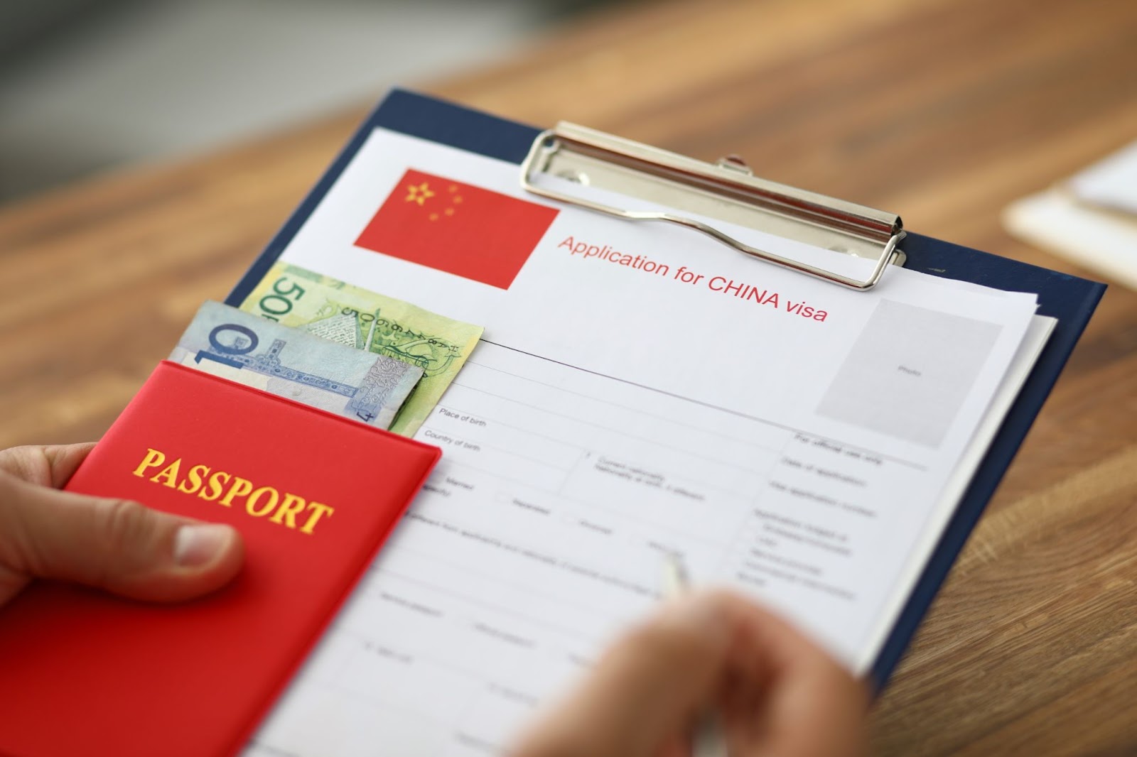 China Simplifies Visa Rules to Promote Tourism