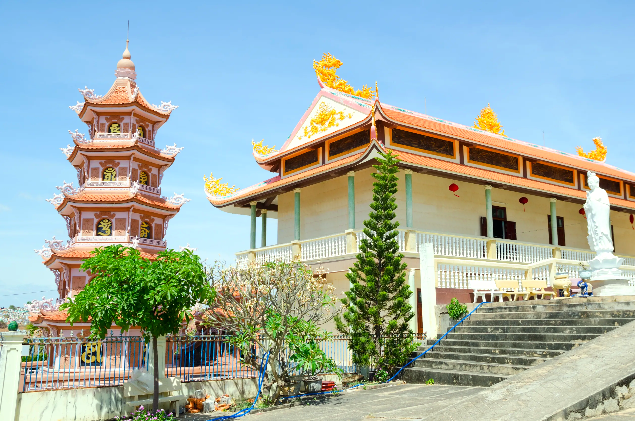 Embassy gallery image 2