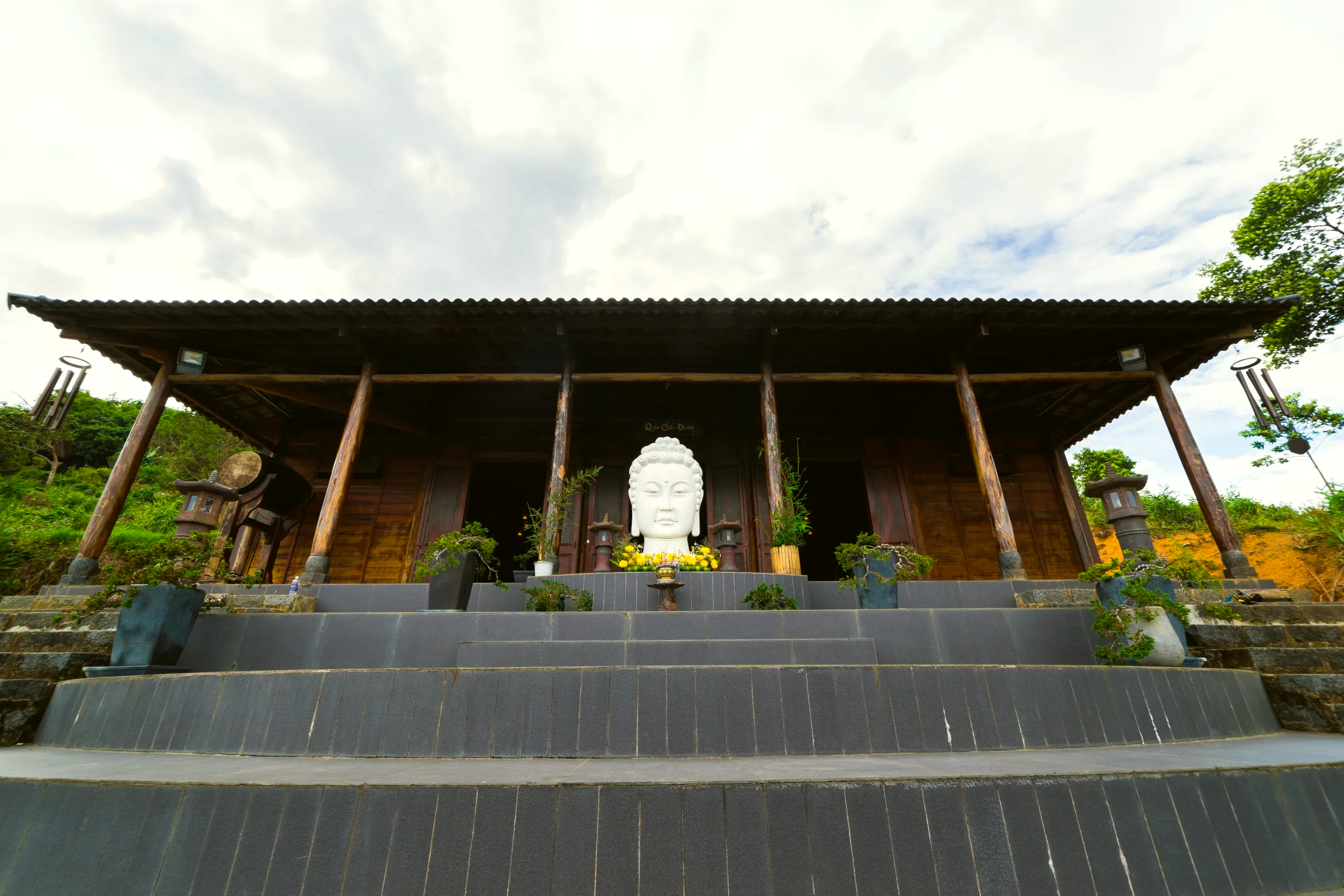 Embassy gallery image 2