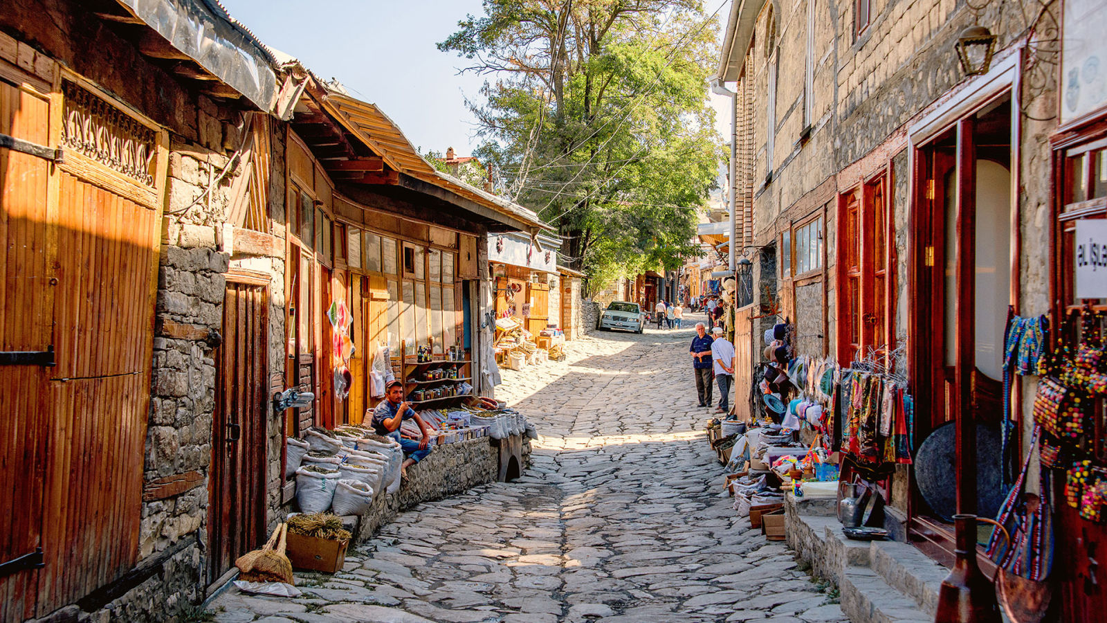 Lahij: the city of fourty handycrafts